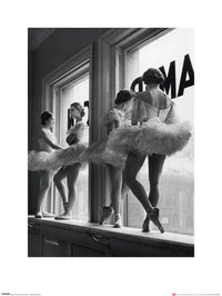 Reproducción de arte Time Life Ballerinas In Window 60x80cm Pyramid PPR40190 | Yourdecoration.es