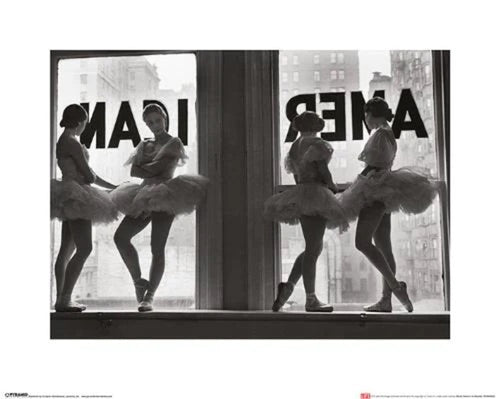 Reproducción de arte Time Life Ballet Dancers In Window 50x40cm Pyramid PPR43063 | Yourdecoration.es