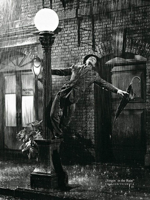 Liby  Gene Kelly singing in the Rain Reproducción de arte 50x70cm | Yourdecoration.es