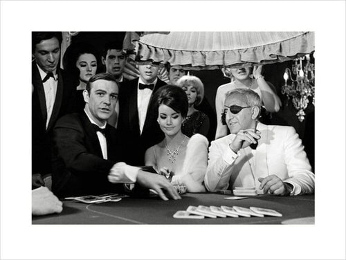 Pyramid James Bond Thunderball Casino Reproducción de arte 60x80cm | Yourdecoration.es